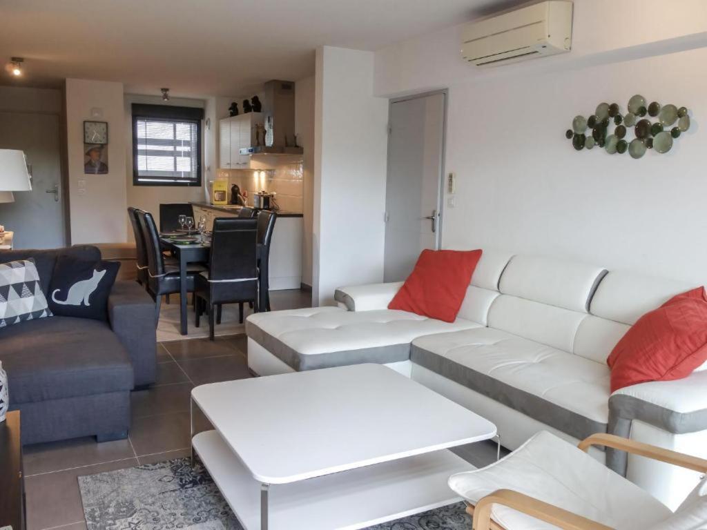 Vert Paradis - Vue Apaisante Sur Golf, Pins Parasols, 2E Etage - 80 M2 Dont Terrasse Avec Pergola, 2 Chambres, 3Et Iles, 3 Clim, Wifi - Piscine, Parking Et Park A Velos, Ascenseur - En Option Linge, Menage - Pistes Cyclables, Mer A Proximite سان سيبريان المظهر الخارجي الصورة